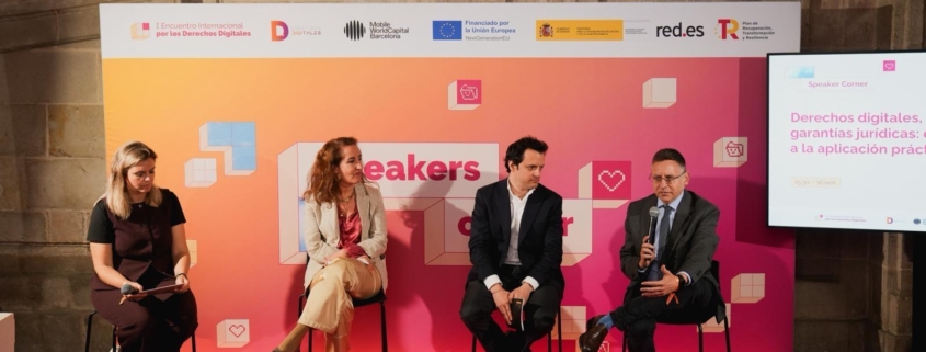Mesa del I Encuentro Internacional por los Derechos Digitales con participación de ENATIC para debatir sobre inteligencia artificial, AI Act, garantías jurídicas y protección de derechos fundamentales.